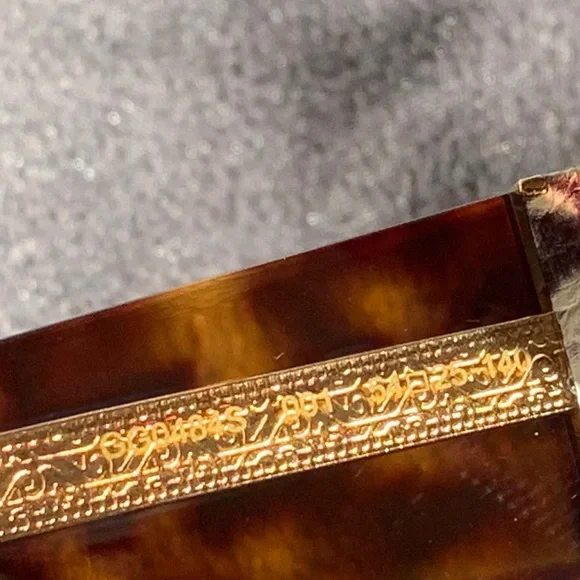 Gucci oversized square sunglasses!
